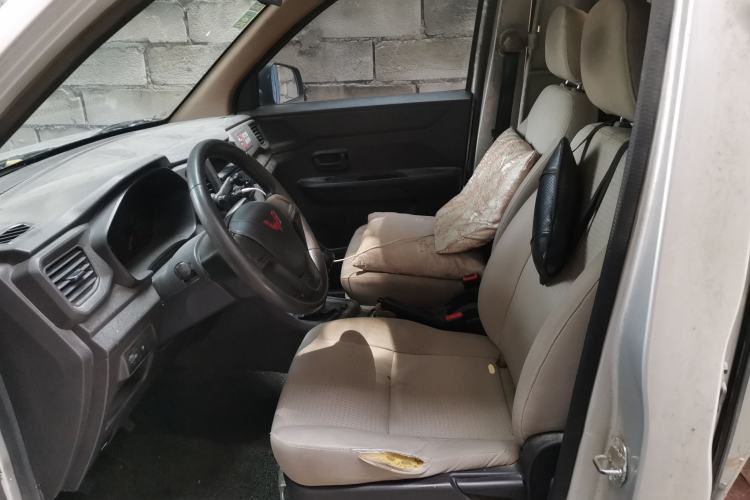 Used Wuling Hongguang V 2021 1.5L Jingqu Edition Enclosed-Window Vehicle LAR Left Front Seat