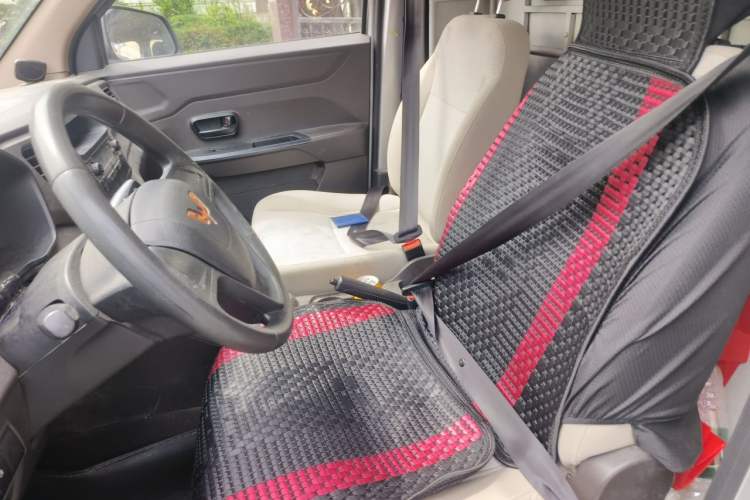 Used Wuling Hongguang V 2021 1.5L Jingqu Edition Enclosed-Window Vehicle LAR Left Front Seat