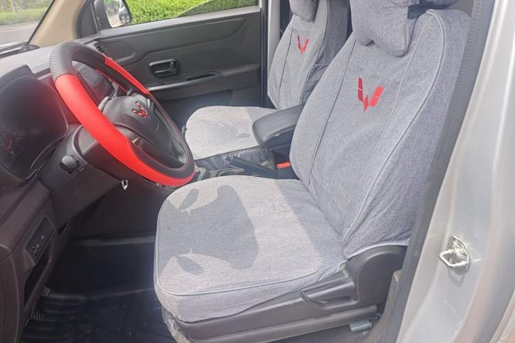 Used Wuling Hongguang V 2021 1.5L Jingqu Version LAR Left Front Seat