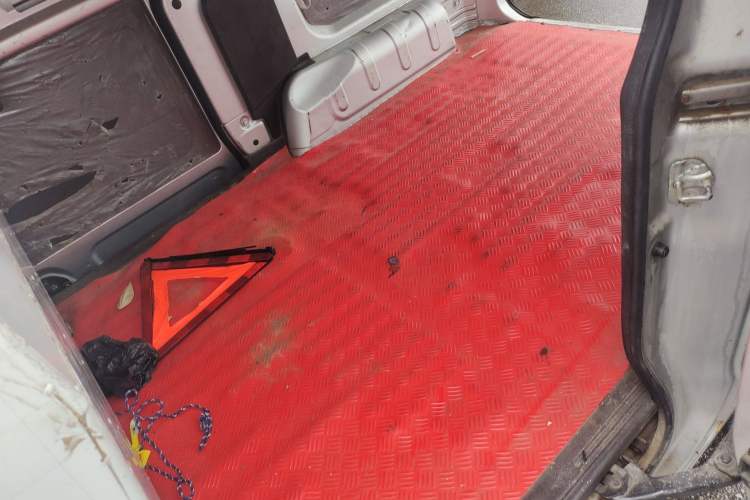 Used Wuling Hongguang V 2021 1.5L Jingqu Edition Enclosed-Window Vehicle LAR Left Rear Seat