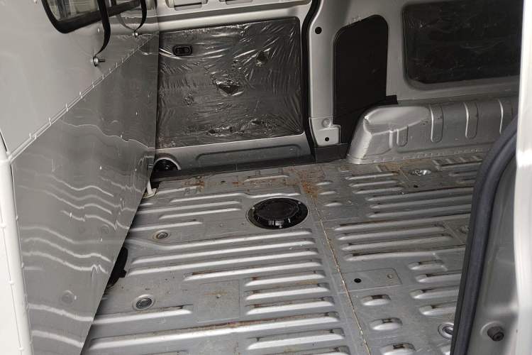 Used Wuling Hongguang V 2021 1.5L Jingqu Edition Enclosed-Window Vehicle LAR Left Rear Seat