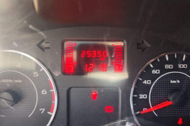 Used Wuling Hongguang V 2021 1.5L Jingqu Version LAR Odometer Close Up
