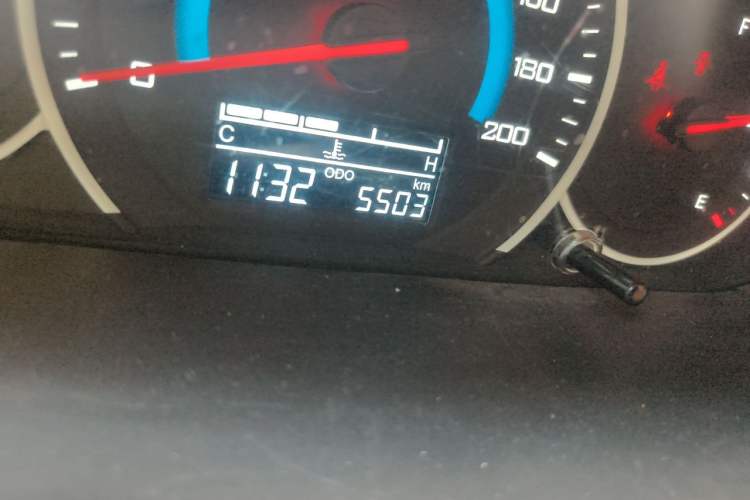 Used Wuling Hongguang V 2021 1.5L Enjoyment Edition LAR Odometer Close Up