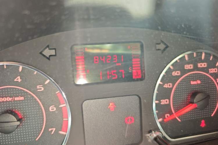 Used Wuling Hongguang V 2021 1.5L Jingqu Version LAR Odometer Close Up