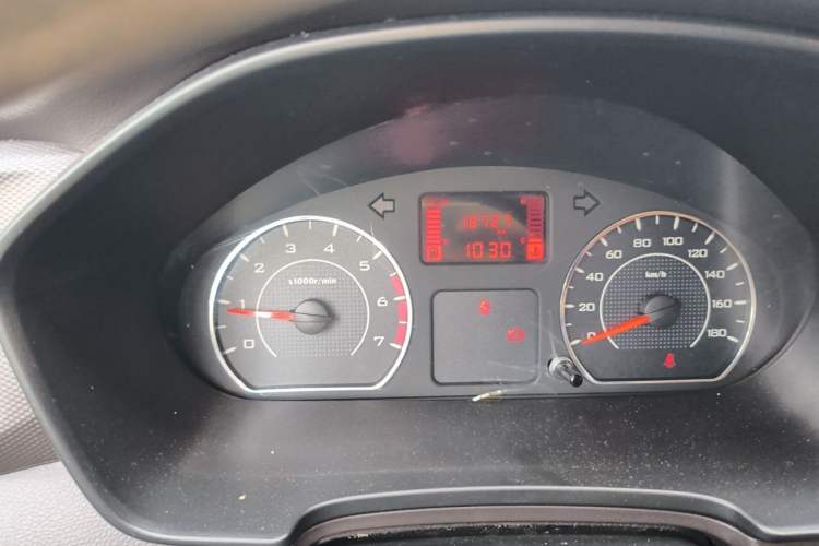 Used Wuling Hongguang V 2021 1.5L Jingqu Version LAR Odometer Close Up