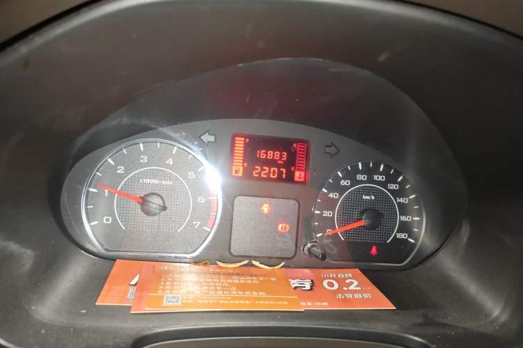 Used Wuling Hongguang V 2021 1.5L Jingqu Edition Enclosed-Window Vehicle LAR Odometer Close Up