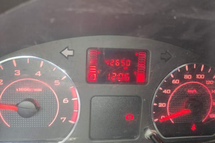 Used Wuling Hongguang V 2021 1.5L Jingqu Version LAR Odometer Close Up