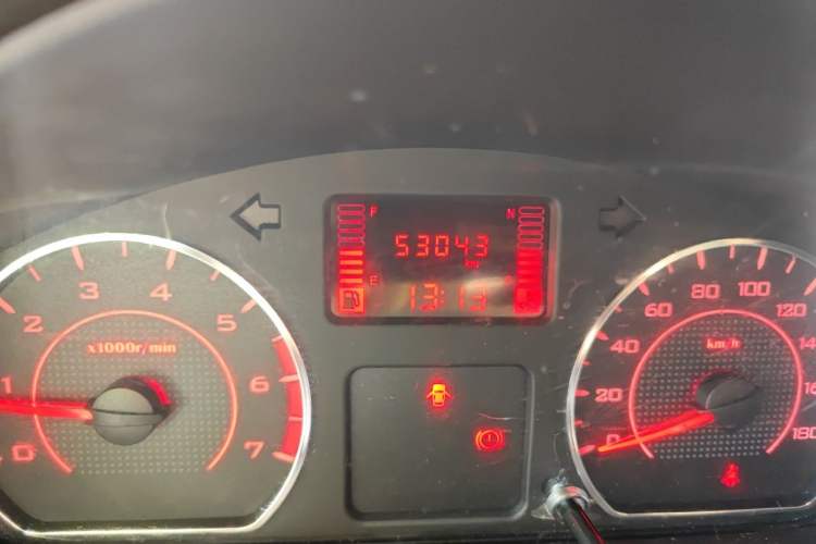 Used Wuling Hongguang V 2021 1.5L Refreshed Enjoyment Edition LAR Odometer Close Up
