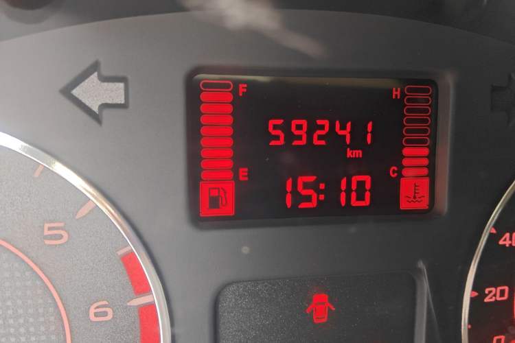 Used Wuling Hongguang V 2021 1.5L Jingqu Version LAR Odometer Close Up