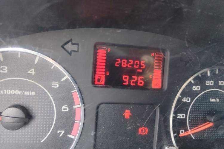 Used Wuling Hongguang V 2021 1.5L Jingqu Edition Enclosed-Window Vehicle LAR Odometer Close Up