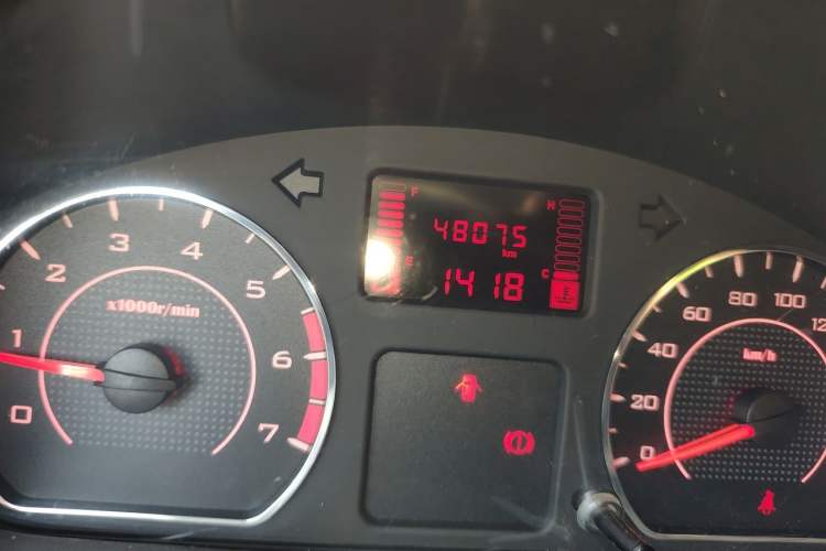 Used Wuling Hongguang V 2021 1.5L Jingqu Version LAR Odometer Close Up
