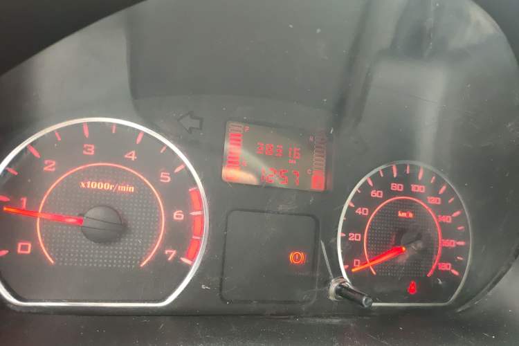 Used Wuling Hongguang V 2021 1.5L Jingqu Version LAR Odometer Close Up