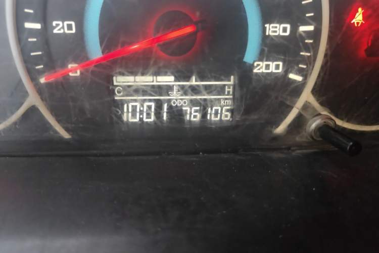 Used Wuling Hongguang V 2021 1.5L Refreshed Enjoyment Edition LAR Odometer Close Up