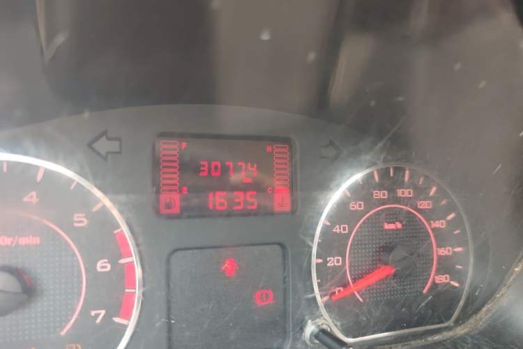 Used Wuling Hongguang V 2021 1.5L Jingqu Version LAR Odometer Close Up