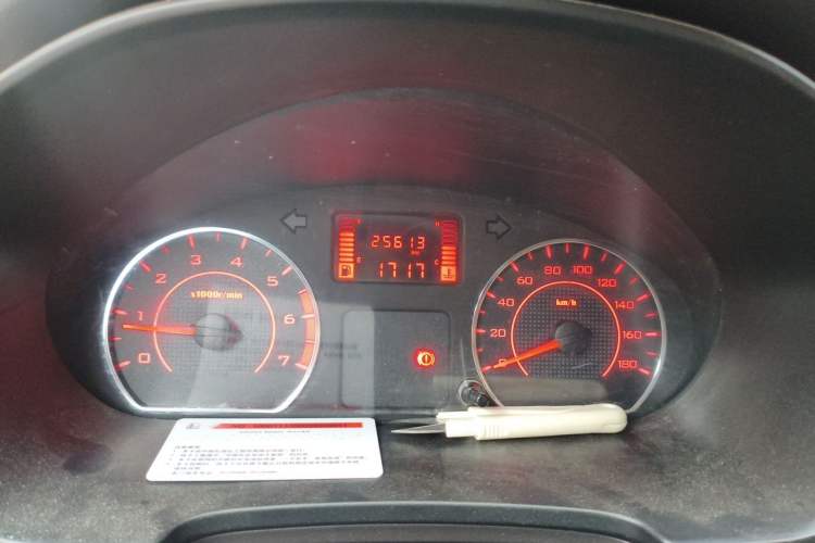 Used Wuling Hongguang V 2021 1.5L Jingqu Version LAR Odometer Close Up