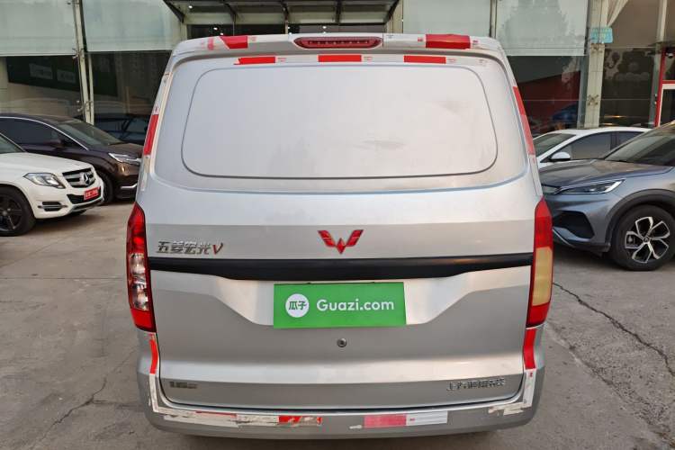 Used Wuling Hongguang V 2021 1.5L Jingqu Edition Enclosed-Window Vehicle LAR Rear
