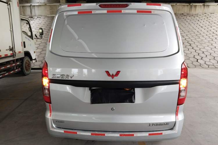 Used Wuling Hongguang V 2021 1.5L Jingqu Edition Enclosed-Window Vehicle LAR Rear