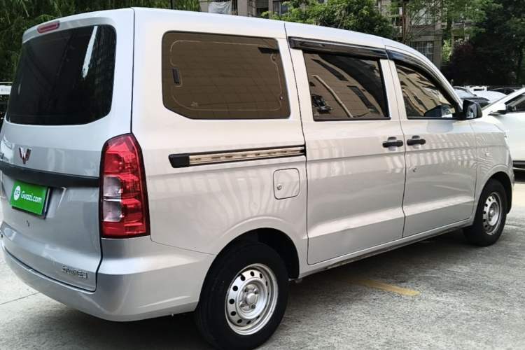 Used Wuling Hongguang V 2021 1.5L Jingqu Version LAR Rear Right 45 Deg