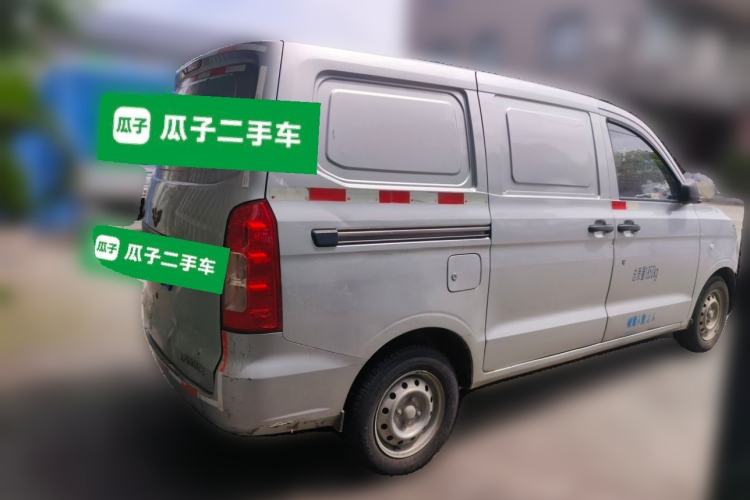 Used Wuling Hongguang V 2021 1.5L Jingqu Edition Enclosed-Window Vehicle LAR Rear Right 45 Deg