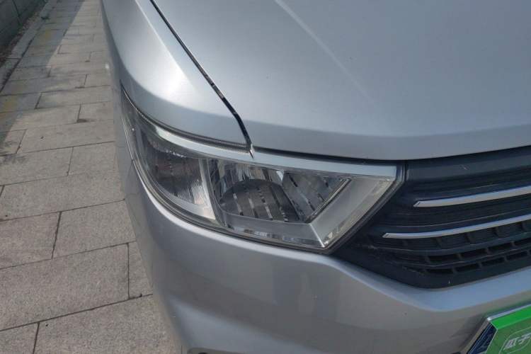 Used Wuling Hongguang V 2021 1.5L Enjoyment Edition LAR Right Front Headlight
