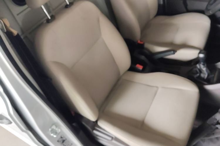 Used Wuling Hongguang V 2021 1.5L Jingqu Edition Enclosed-Window Vehicle LAR Right Front Seat