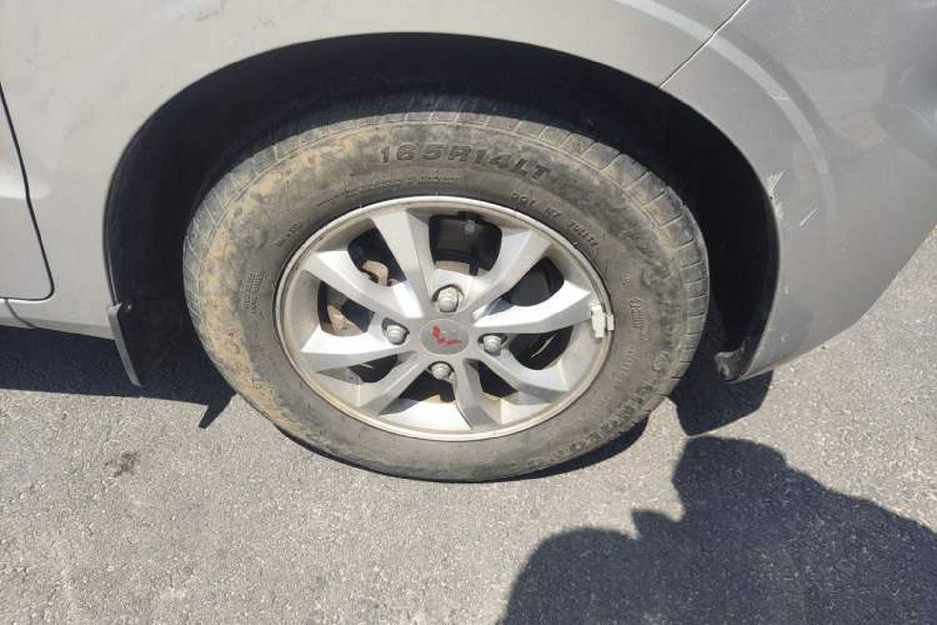 Used Wuling Hongguang V 2021 1.5L Enjoyment Edition LAR Right Front Wheel Hub