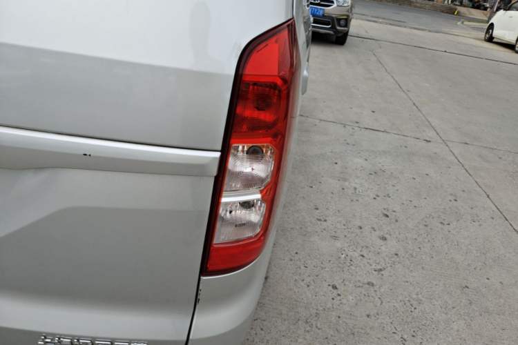 Used Wuling Hongguang V 2021 1.5L Jingqu Version LAR Right Rear Taillight
