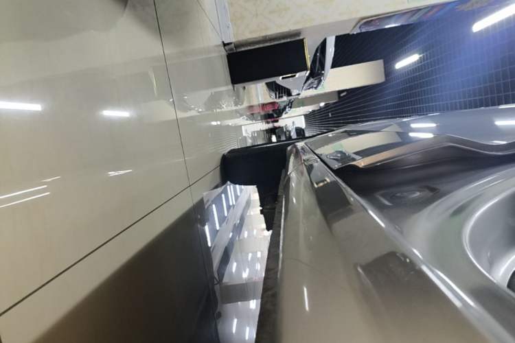 Used Wuling Hongguang V 2021 1.5L Jingqu Edition Enclosed-Window Vehicle LAR Right Side Sill