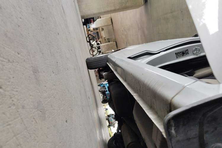 Used Wuling Hongguang V 2021 1.5L Jingqu Edition Enclosed-Window Vehicle LAR Right Side Sill
