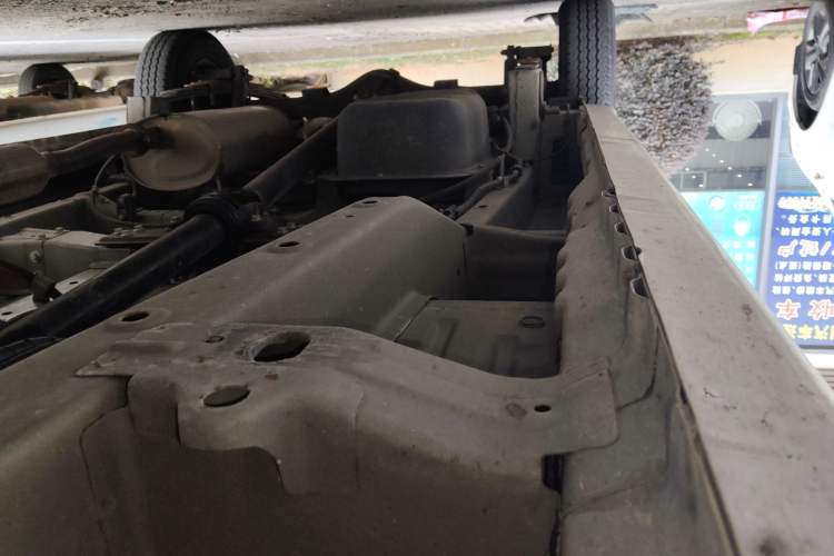 Used Wuling Hongguang V 2021 1.5L Jingqu Edition Enclosed-Window Vehicle LAR Right Side Sill