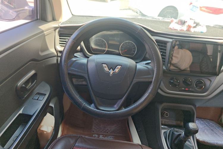 Used Wuling Hongguang V 2021 1.5L Jingqu Version LAR Steering Wheel