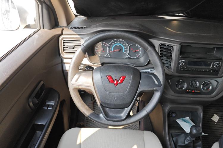 Used Wuling Hongguang V 2021 1.5L Refreshed Enjoyment Edition LAR Steering Wheel