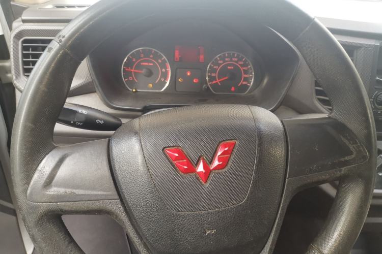 Used Wuling Hongguang V 2021 1.5L Jingqu Version LAR Steering Wheel