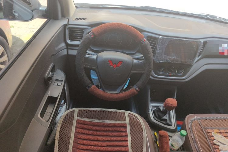 Used Wuling Hongguang V 2021 1.5L Enjoyment Edition LAR Steering Wheel