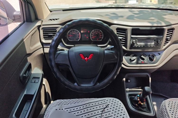 Used Wuling Hongguang V 2021 1.5L Jingqu Version LAR Steering Wheel