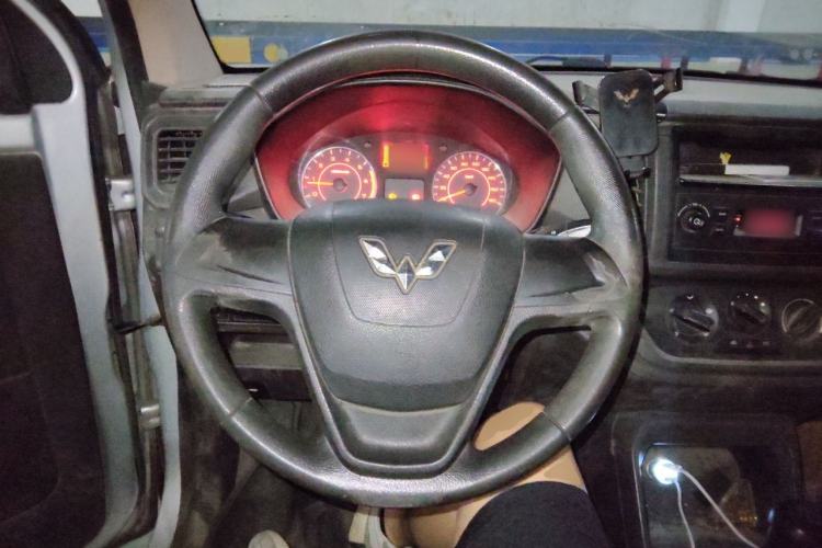 Used Wuling Hongguang V 2021 1.5L Jingqu Version LAR Steering Wheel