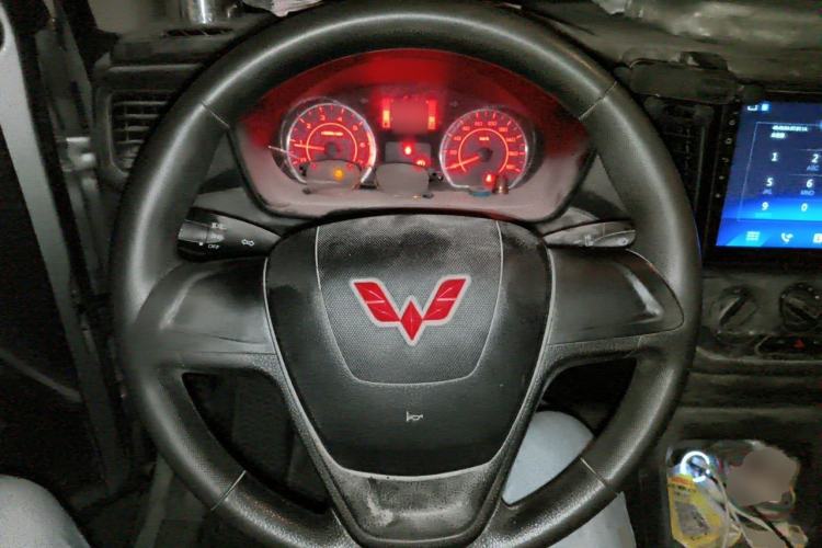 Used Wuling Hongguang V 2021 1.5L Jingqu Version LAR Steering Wheel