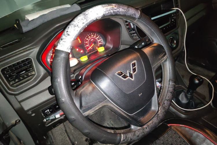 Used Wuling Hongguang V 2021 1.5L Jingqu Version LAR Steering Wheel