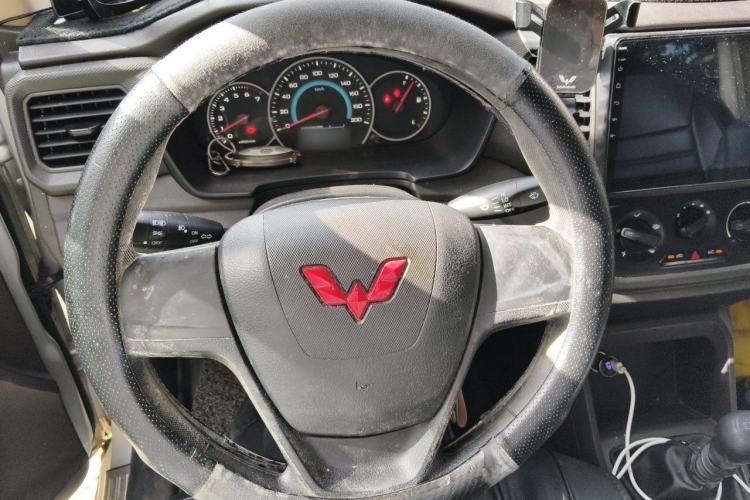 Used Wuling Hongguang V 2021 1.5L Enjoyment Edition LAR Steering Wheel