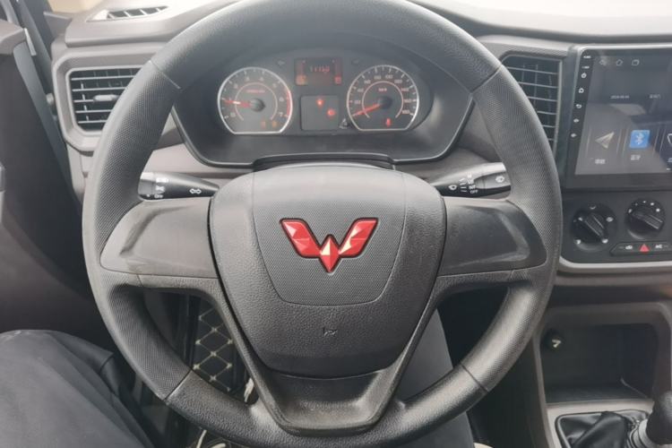 Used Wuling Hongguang V 2021 1.5L Jingqu Version LAR Steering Wheel