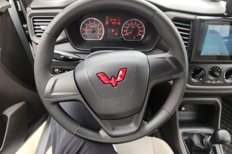 Used Wuling Hongguang V 2021 1.5L Jingqu Version LAR Steering Wheel