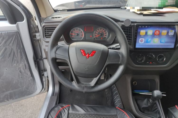 Used Wuling Hongguang V 2021 1.5L Jingqu Version LAR Steering Wheel