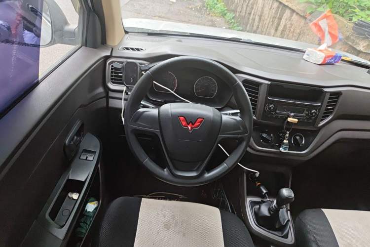 Used Wuling Hongguang V 2021 1.5L Refreshed Enjoyment Edition LAR Steering Wheel