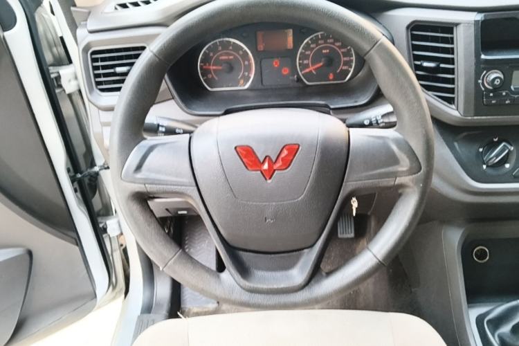 Used Wuling Hongguang V 2021 1.5L Jingqu Version LAR Steering Wheel
