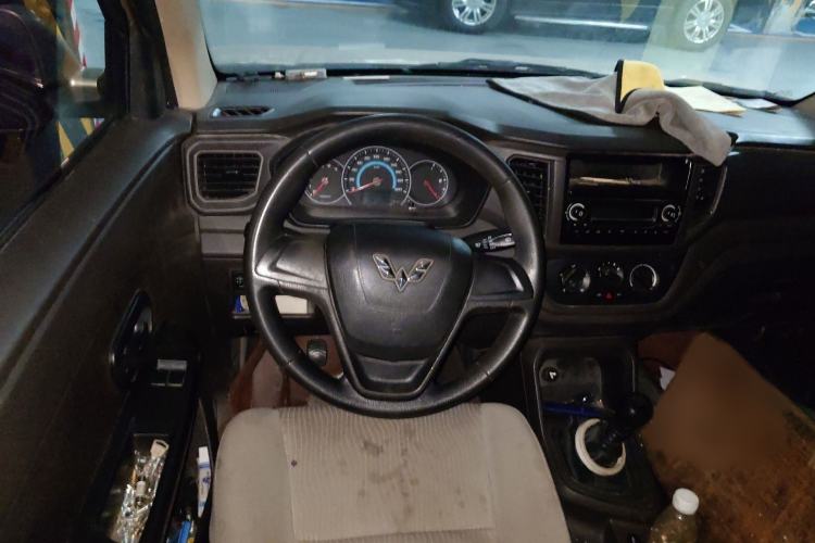 Used Wuling Hongguang V 2021 1.5L Enjoyment Edition LAR Steering Wheel