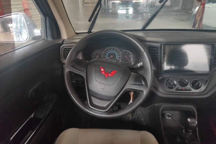 Used Wuling Hongguang V 2021 1.5L Refreshed Enjoyment Edition LAR Steering Wheel