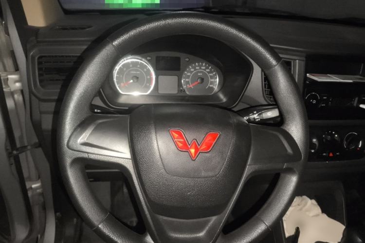 Used Wuling Hongguang V 2021 1.5L Refreshed Enjoyment Edition LAR Steering Wheel