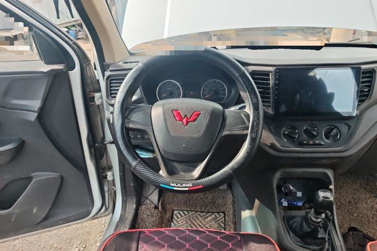 Used Wuling Hongguang V 2021 1.5L Jingqu Version LAR Steering Wheel
