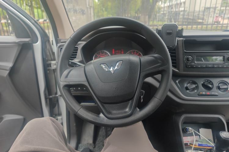 Used Wuling Hongguang V 2021 1.5L Jingqu Version LAR Steering Wheel