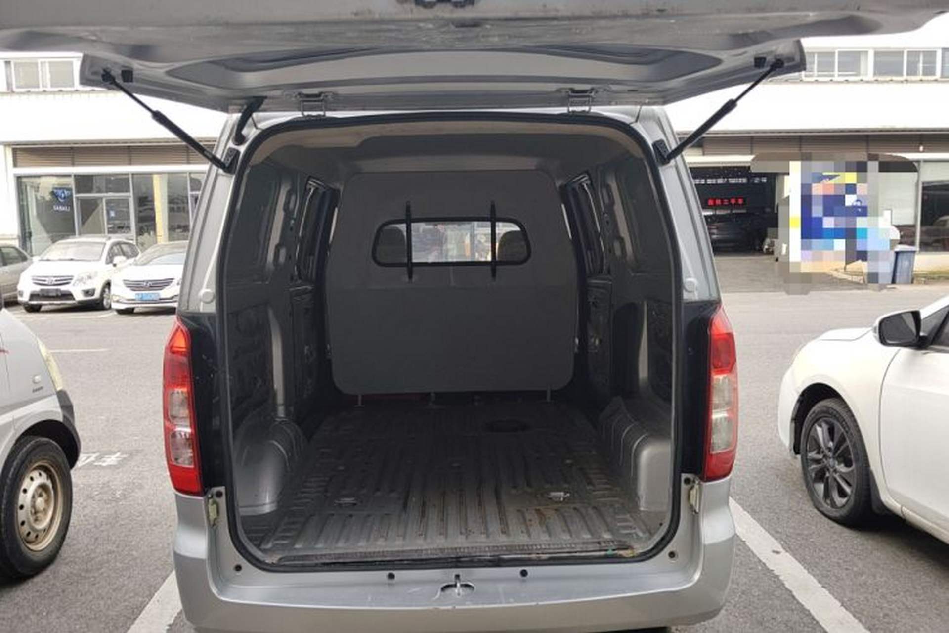 Used Wuling Hongguang V 2021 1.5L Jingqu Edition Enclosed-Window Vehicle LAR Trunk